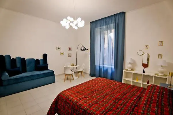 Dante & Serenella Station Naples Guest house
